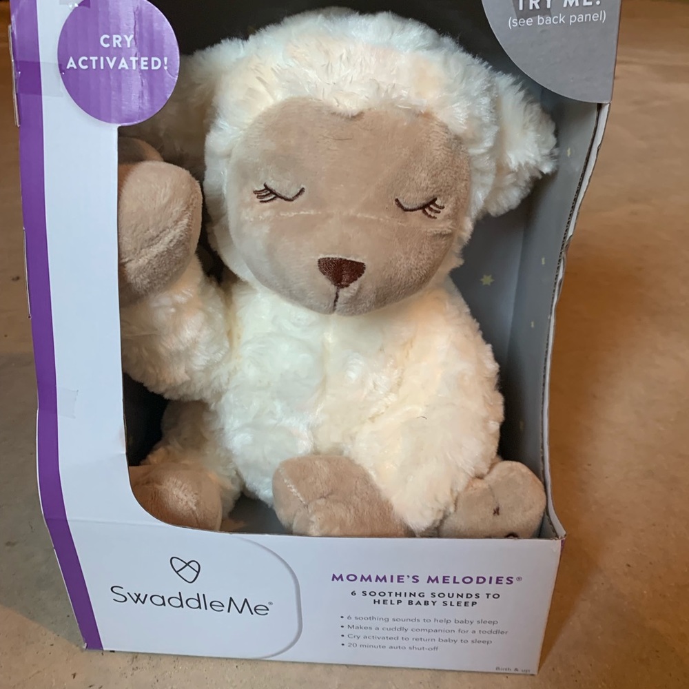 NWT Swaddle Me - Mommies Melodies Lamb Soother